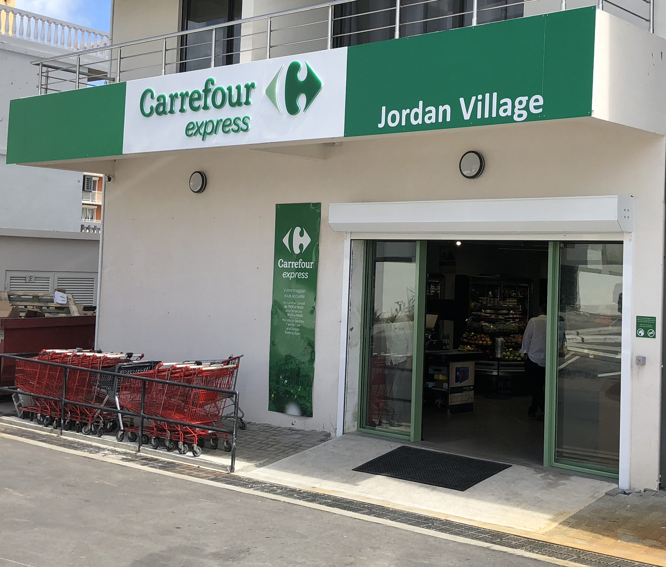 Carrefour Express, Jordon Village